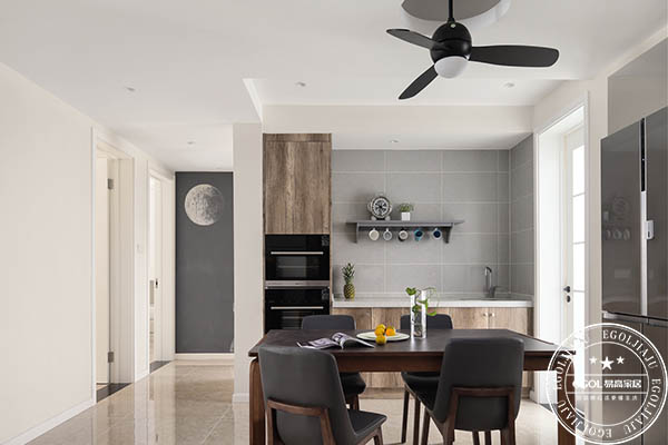 如何選擇適合自己的全屋定制家具?